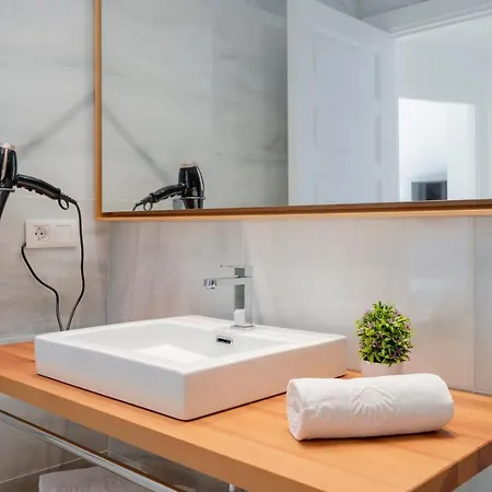 Apartment Tower Suites By Upper Luxury Housing - Parque Santiago