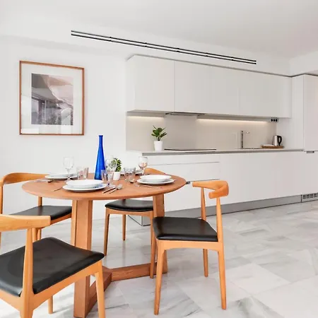 Tower Suites By Upper Luxury Housing - Parque Santiago Apartment